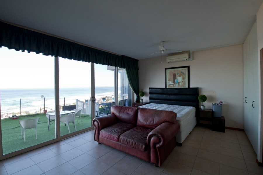 7 Bedroom Property for Sale in Outeniqua Strand Western Cape